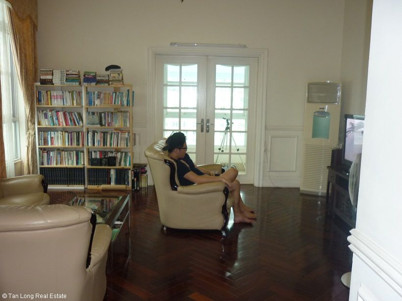 Квартира с 3 спальнями в Намтыльем, Вьетнам № 5377