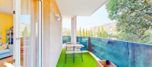 Apartamento de 3 dormitorios en Marseille, France No. 309195 12