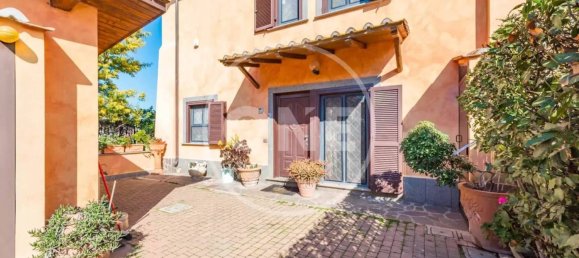 4 bedrooms Villa in Fiumicino, Italy No. 322460 2