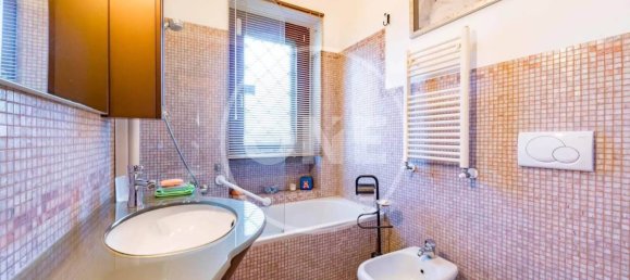 4 bedrooms Villa in Fiumicino, Italy No. 322460 18