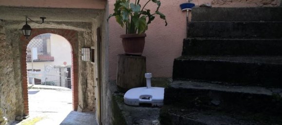 2 bedrooms House in Fivizzano, Italy No. 313696 16