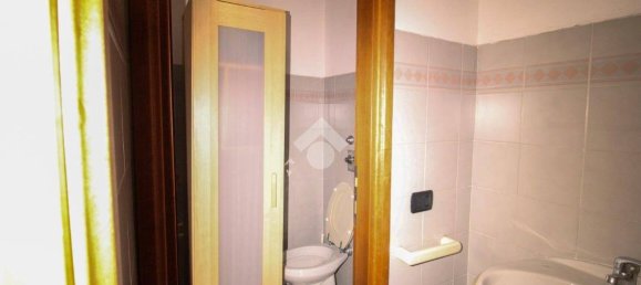 1-Zimmer Büro in Rodano, Italy, Nr. 303538 10