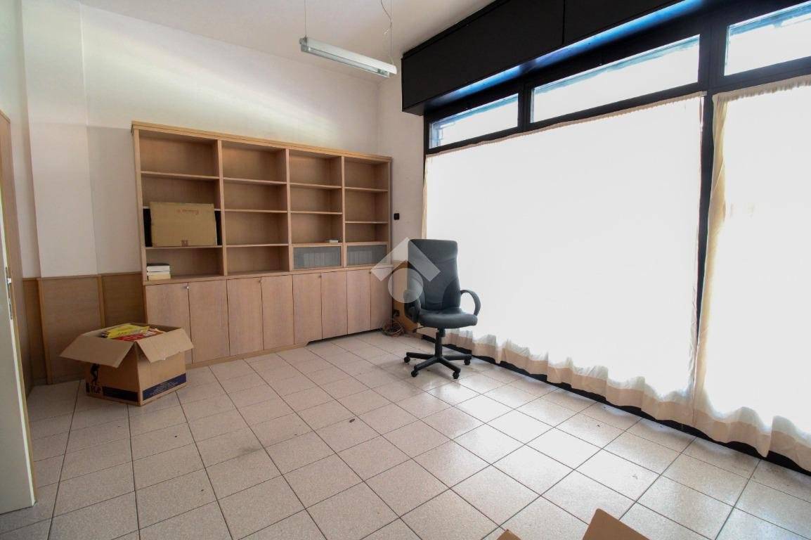 1-Zimmer Büro in Rodano, Italy, Nr. 303538