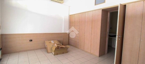 1-Zimmer Büro in Rodano, Italy, Nr. 303538 3