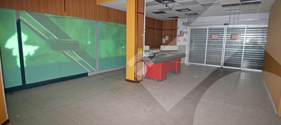 2-Zimmer Gewerbliche Immobilie in Pregnana Milanese, Italy, Nr. 232116 2