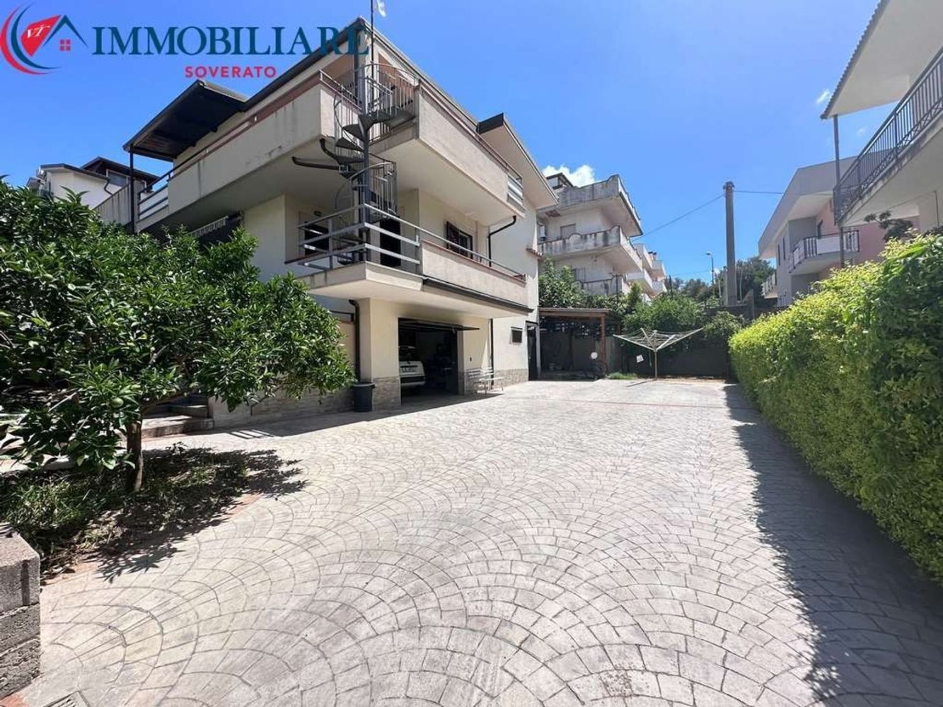 9 rooms Villa in Satriano, Italy No. 308054