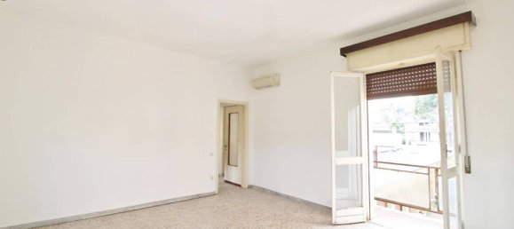 3 rooms Apartment in Canegrate, Italy No. 19710 3