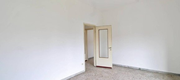 3 rooms Apartment in Canegrate, Italy No. 19710 8