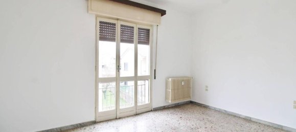 3 rooms Apartment in Canegrate, Italy No. 19710 9