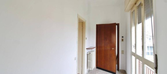 3 rooms Apartment in Canegrate, Italy No. 19710 4