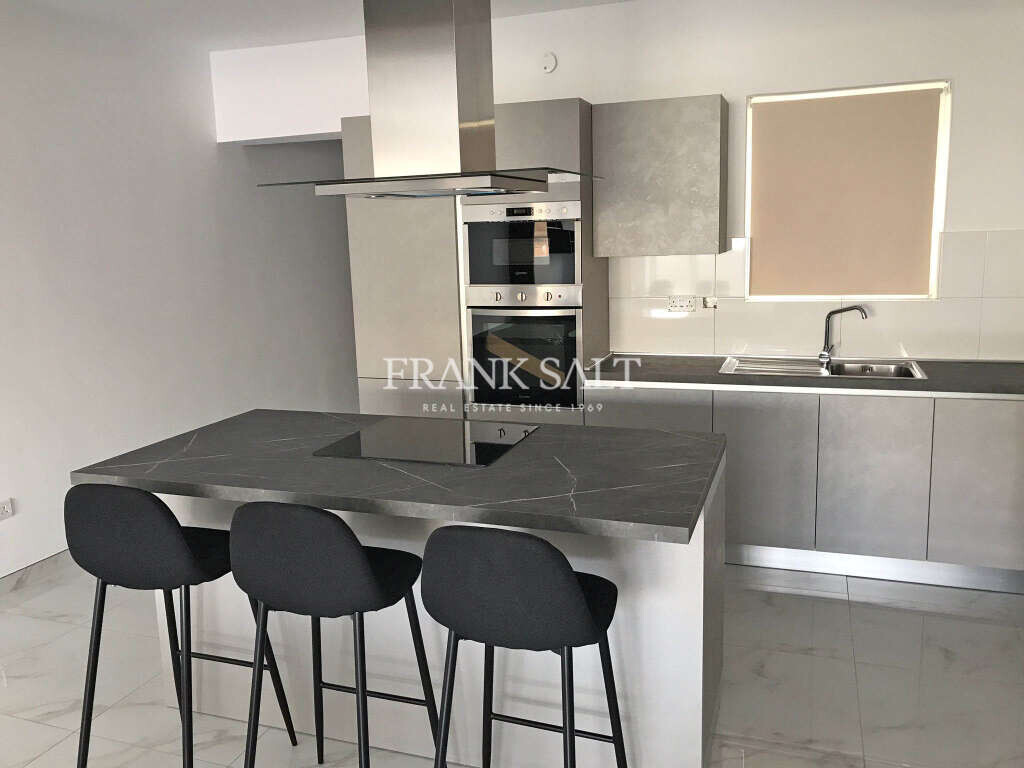 Apartamento de 3 dormitorios en Swieqi, Malta No. 10114