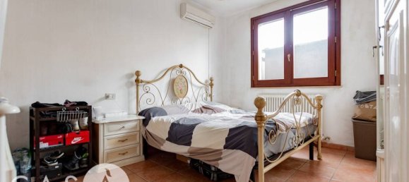 2 Schlafzimmer Wohnung in Ravenna, Italy, Nr. 101862 9