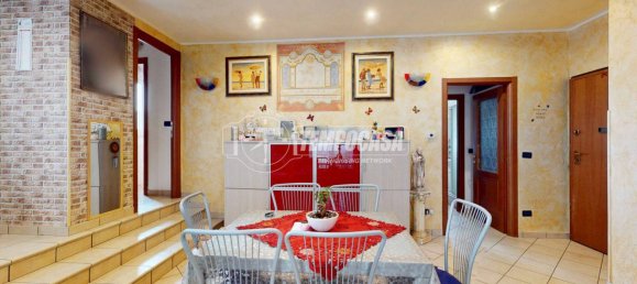 Apartamento de 2 dormitorios en Orbassano, Italy No. 261409 16