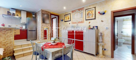 Apartamento de 2 dormitorios en Orbassano, Italy No. 261409 18