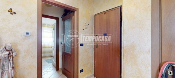 Apartamento de 2 dormitorios en Orbassano, Italy No. 261409 4