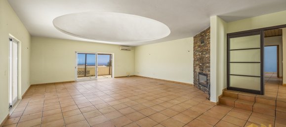 2 Schlafzimmer Villa in Faro, Portugal, Nr. 98410 8