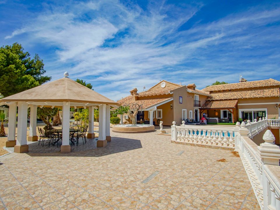 8 bedrooms Villa in La Nucia, Spain No. 275972