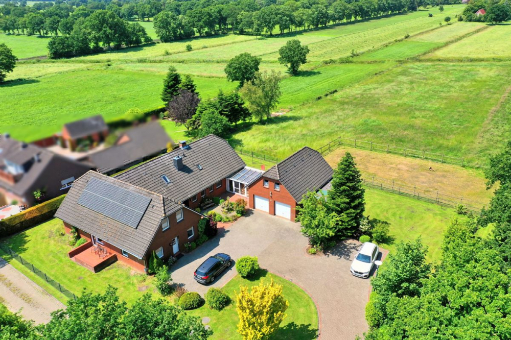 8 rooms Townhouse in Aurich, Germany No. 329142