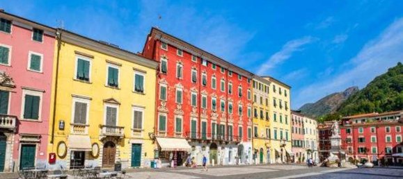 3 rooms Apartment in Carrara, Italy No. 261566 12