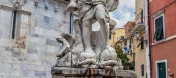 3 rooms Apartment in Carrara, Italy No. 261566 9