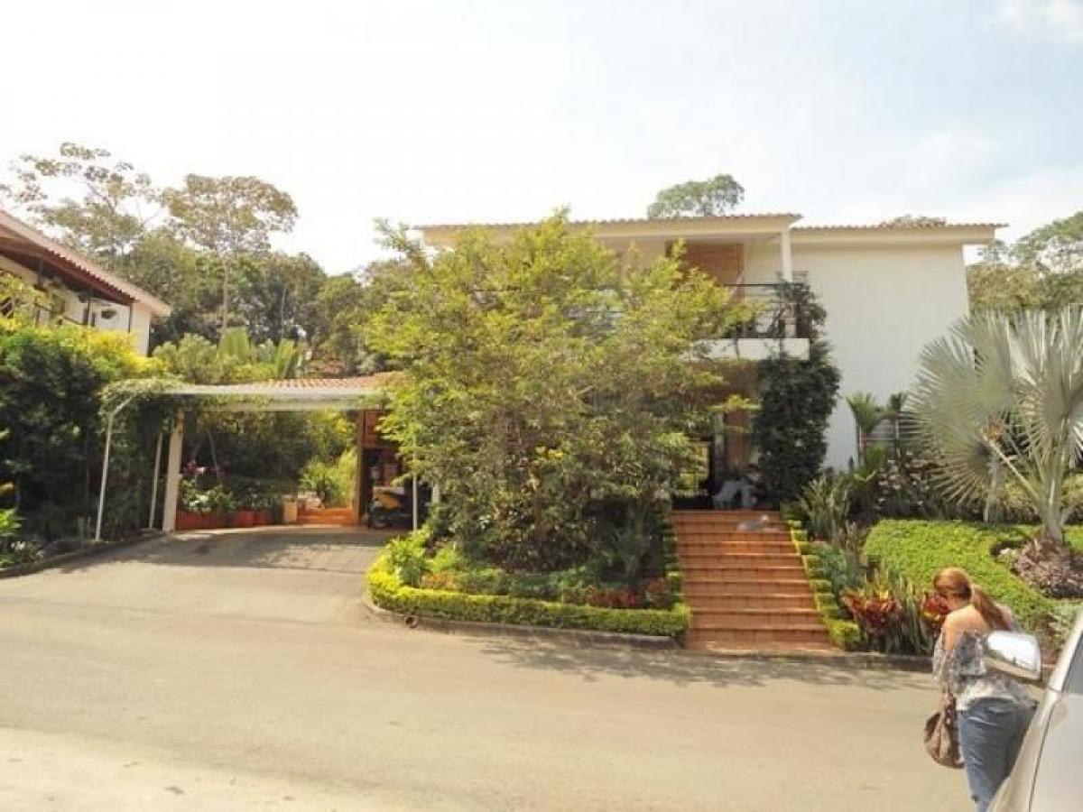 Casa de 4 dormitorios en Valle del Cauca, Colombia No. 6403