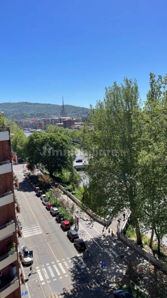 2 bedrooms Penthouse in Turin, Italy No. 256442