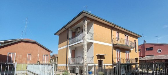 4 rooms Villa in Pieve Emanuele, Italy No. 5170 4