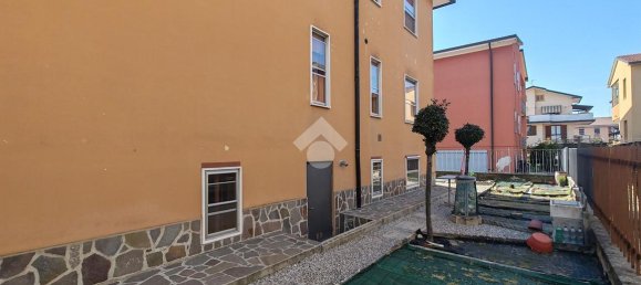 4 rooms Villa in Pieve Emanuele, Italy No. 5170 10