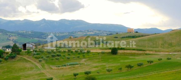 Casa de 4 dormitorios en Sant'Angelo in Pontano, Italy No. 90065 13