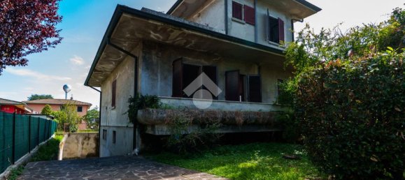 4 bedrooms Villa in Treviglio, Italy No. 298350 35
