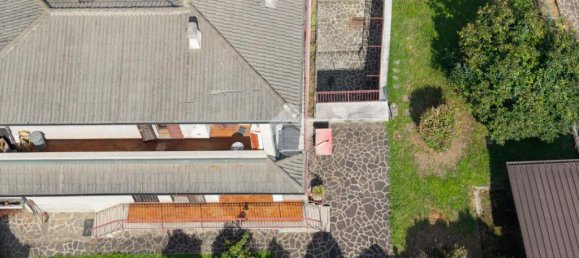 4 bedrooms Villa in Treviglio, Italy No. 298350 12