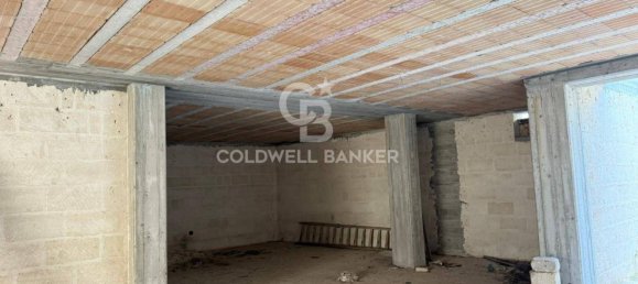 4 bedrooms House in Martano, Italy No. 268473 12