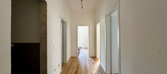 4 rooms Apartment in Florence, Italy No. 204479 16