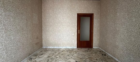 Apartamento de 4 habitaciónes en Foggia, Italy No. 26126 10