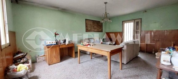 6 rooms House in Teglio Veneto, Italy No. 82910 4
