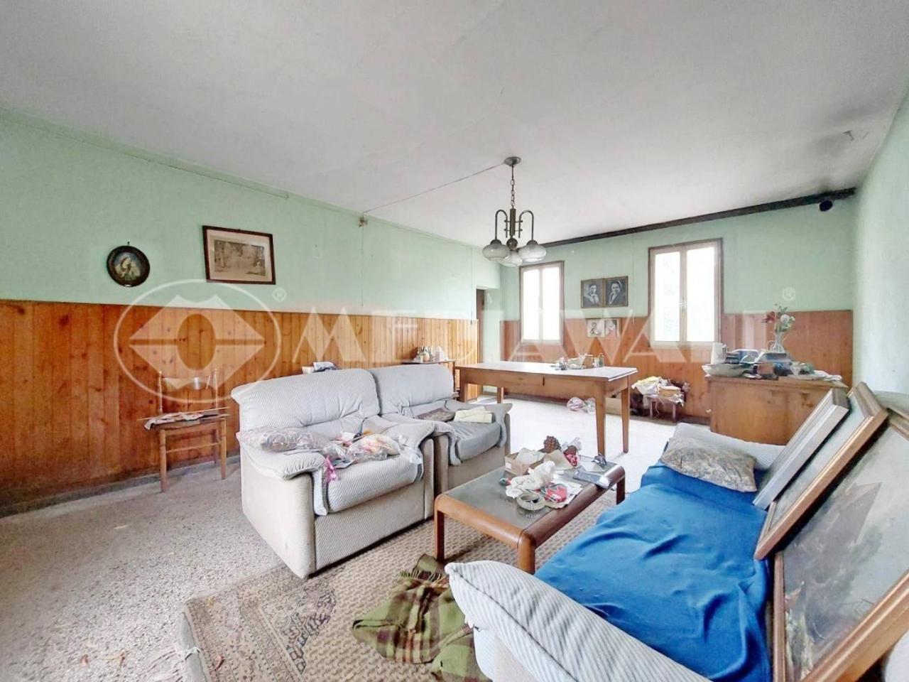 6 rooms House in Teglio Veneto, Italy No. 82910