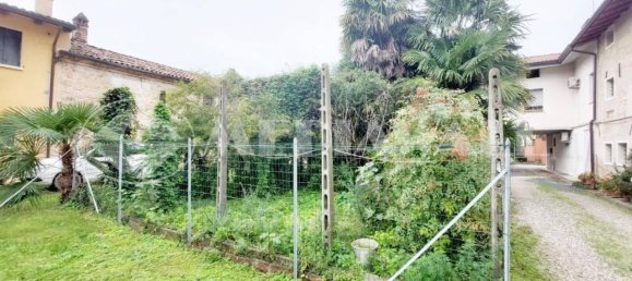 6 rooms House in Teglio Veneto, Italy No. 82910 25