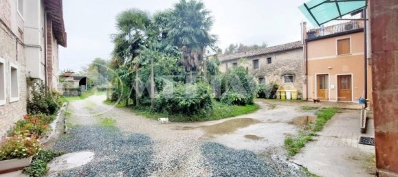 6 rooms House in Teglio Veneto, Italy No. 82910 24