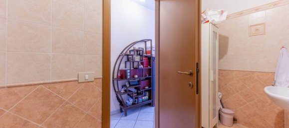 2 Schlafzimmer Wohnung in Rome, Italy, Nr. 318339 30