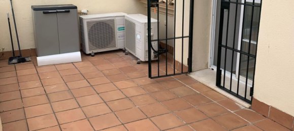 Adosado de 4 dormitorios en La Duquesa, Spain No. 139491 2