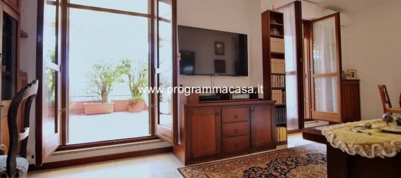 2 bedrooms Penthouse in Milan, Italy No. 290945 8