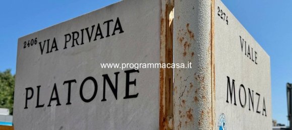 2 bedrooms Penthouse in Milan, Italy No. 290945 36