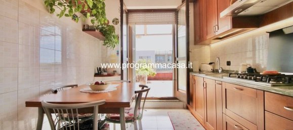 2 bedrooms Penthouse in Milan, Italy No. 290945 19