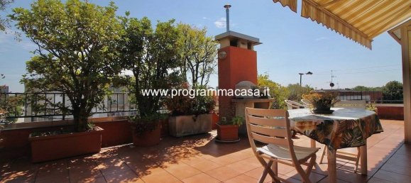 2 bedrooms Penthouse in Milan, Italy No. 290945 12