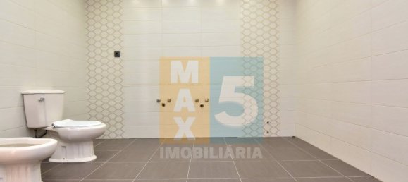 Дом с 7 спальнями в Лейрия, Португалия № 156515 22