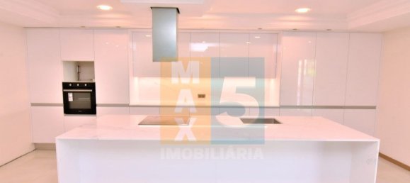 Дом с 7 спальнями в Лейрия, Португалия № 156515 3