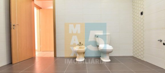 Дом с 7 спальнями в Лейрия, Португалия № 156515 21