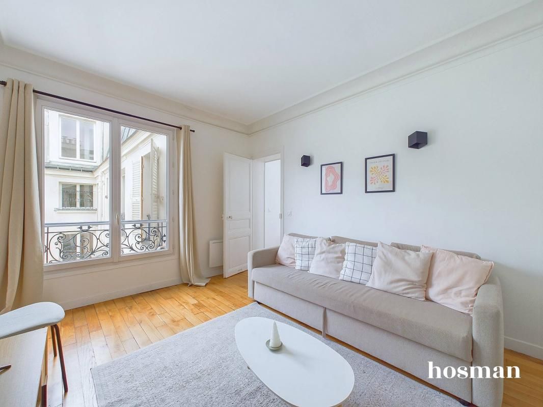 1 bedroom Apartment in Paris, France No. 166466