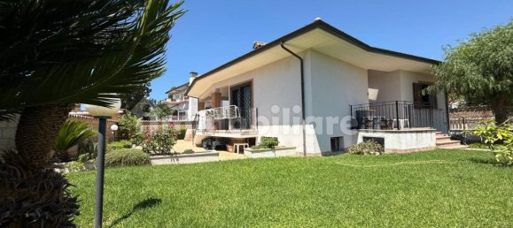 4 bedrooms Villa in Ardea, Italy No. 264279 2