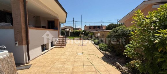 4 bedrooms Villa in Ardea, Italy No. 264279 9